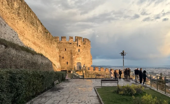 Περιπατητική Ξενάγηση από την Άνω Πόλη στο σταθμό μετρό Βενιζέλου, Θεσσαλονίκη